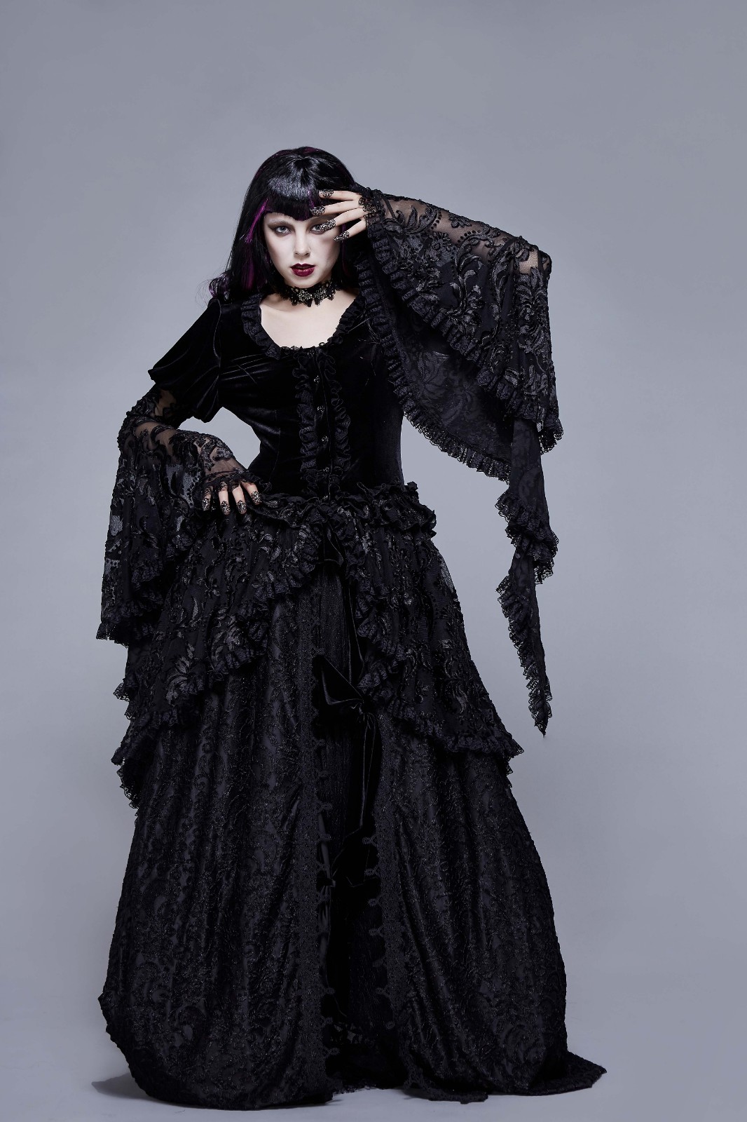 不可小看的新鲜血液新哥特式风格的狂欢