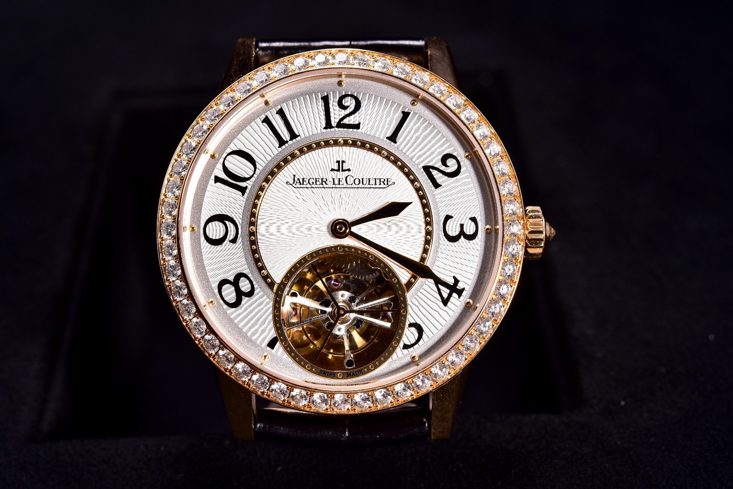 特价!积家约会系列3412402陀飞轮腕表,现货销售