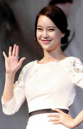 白智英久违上节目显老态曾公开承认整容自曝3岁女儿有唱歌天赋