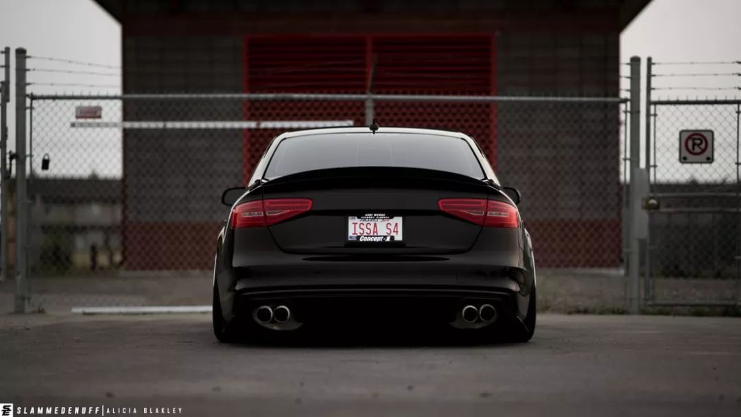 5 的车灯吸引,入手了后者.