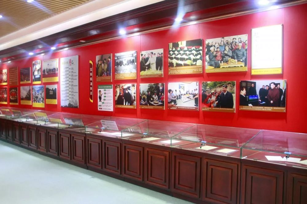 银川党史馆的展品有许多珍贵历史照片,革命文物,文献资料,系统展示了