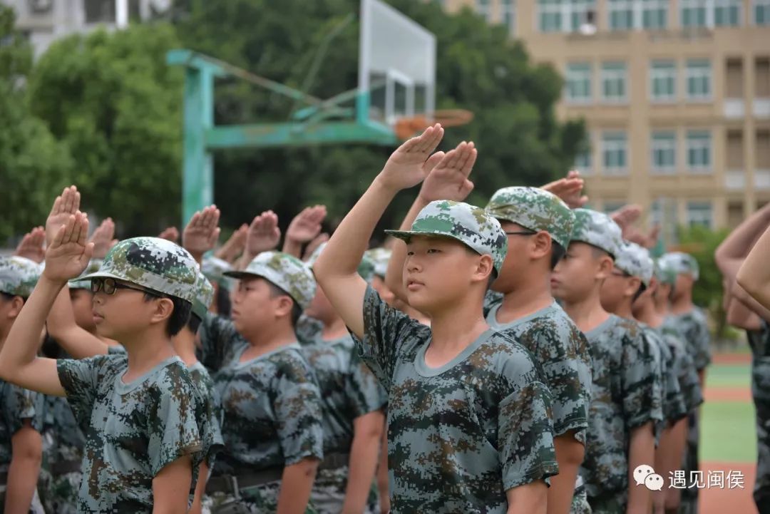 开学季闽侯县实验中学军训照来啦快来一睹他们的飒爽英姿