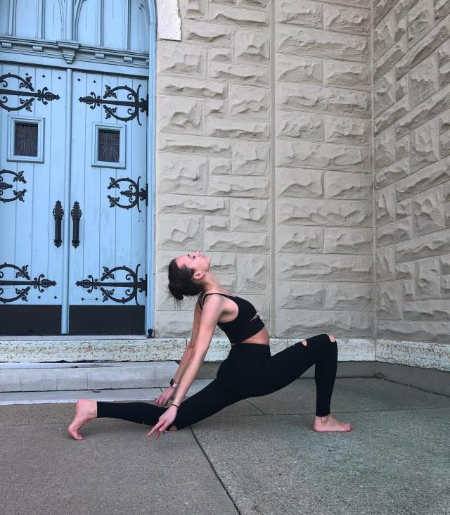 马思纯曾疯狂健身身材逐渐变的完美现身为奢侈品牌代言