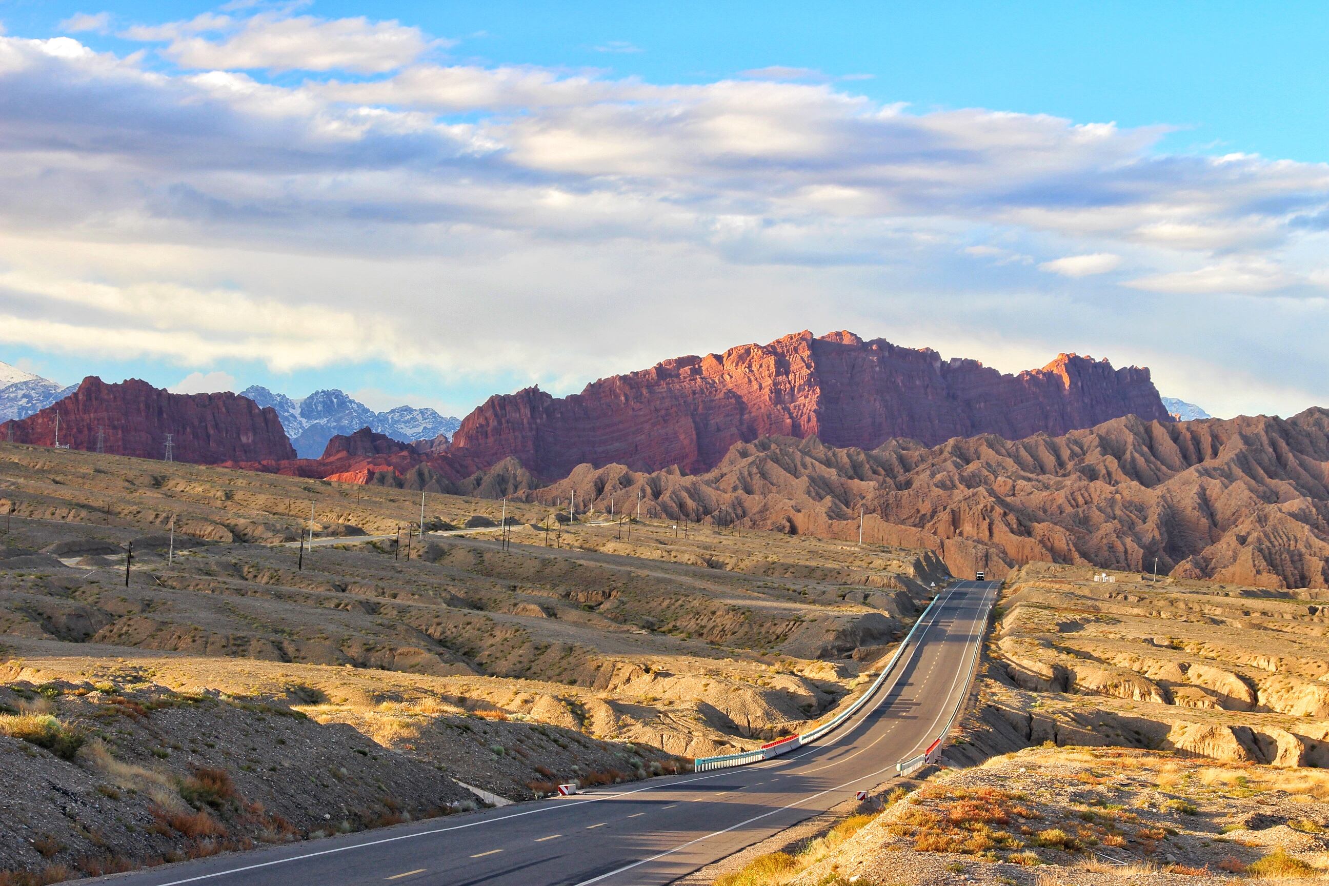 中国最美公路——新疆独库公路,你准备好出发了吗?_草原