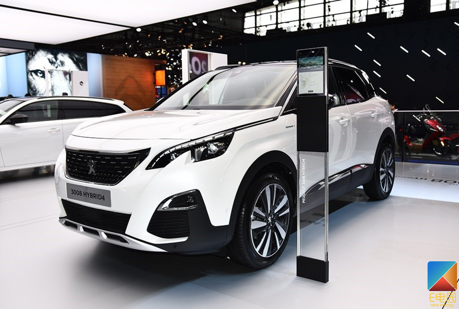 我们从东风标致官方获取到了国产标致4008 phev(插电混动)车型的动力