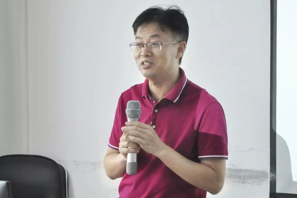 口腔医学界大咖凌均棨,黄洪章教授莅临我院为广东医科大学口腔医学