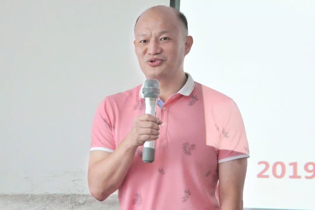 口腔医学界大咖凌均棨,黄洪章教授莅临我院为广东医科大学口腔医学