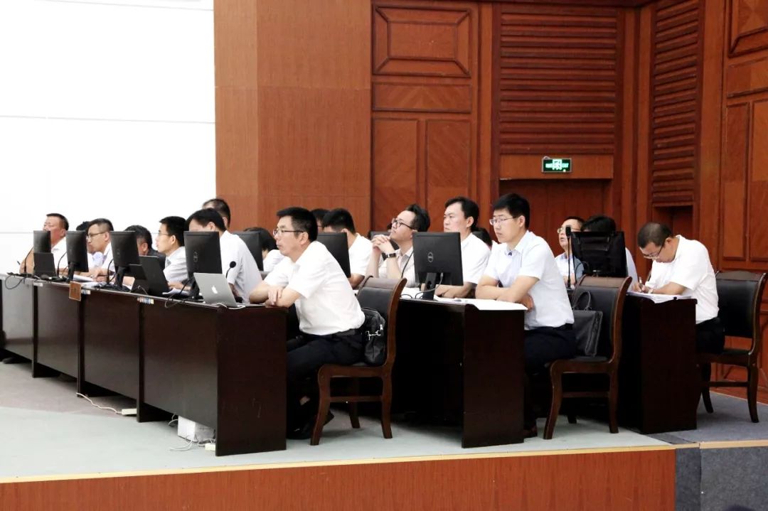 大快人心东营一黑社会组织被端19人被公开受审