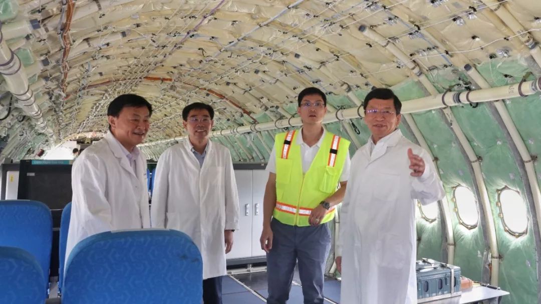 东营市开发区党委书记常淮诚到试飞中心东营基地进行慰问