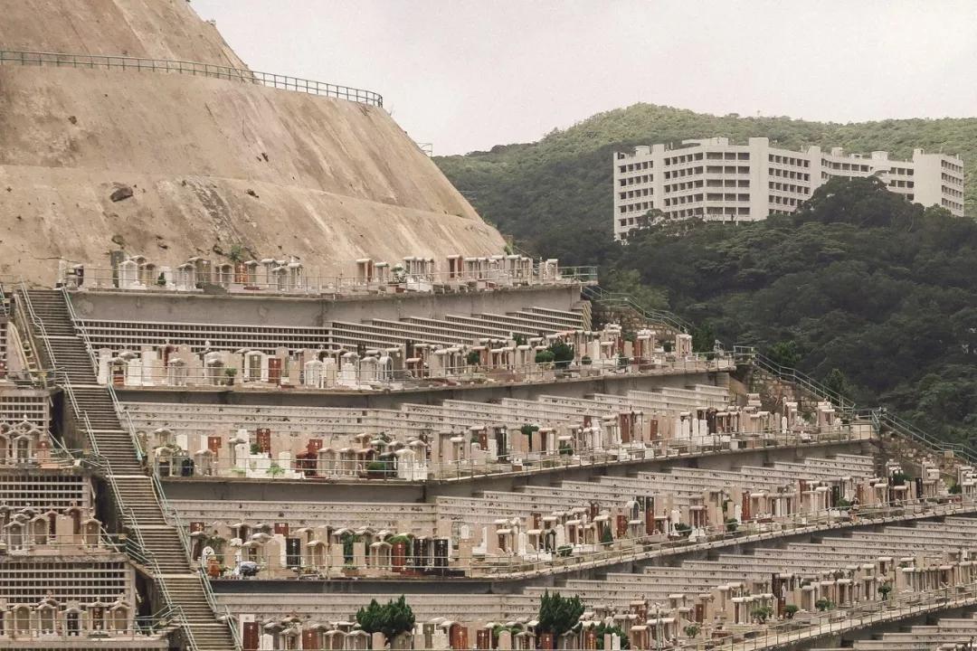 摄影作品死亡景观香港超密集垂直墓地