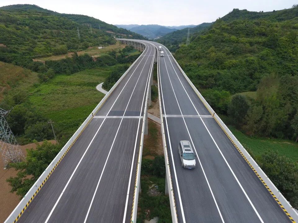 今天两徽高速通车试运营航拍视频来啦