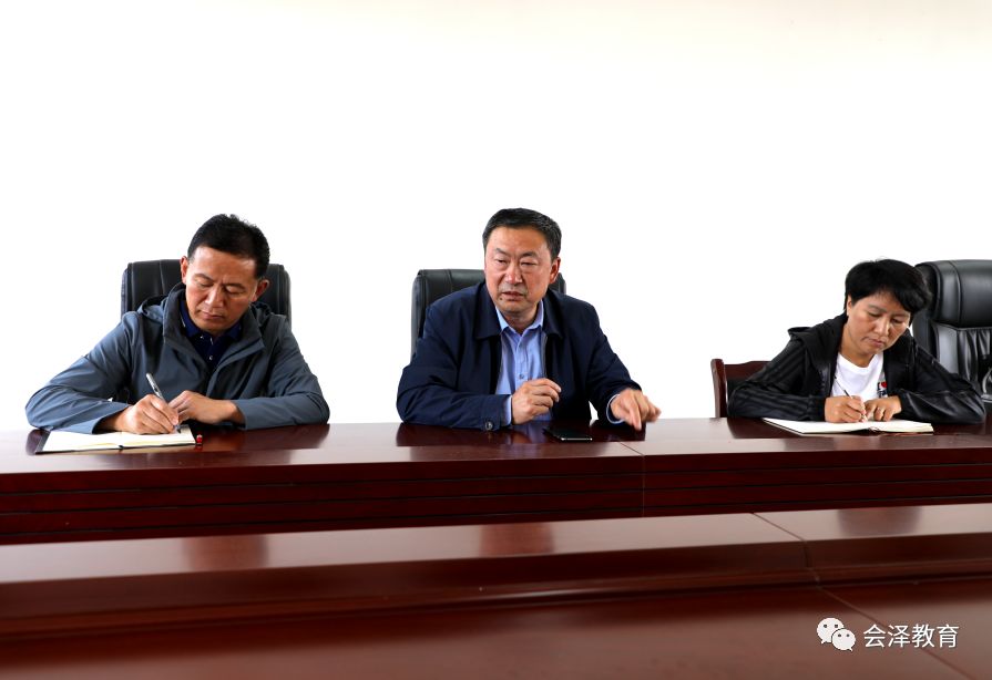 县长孙荣祥等领导到迤车镇督查控辍保学工作_李晴