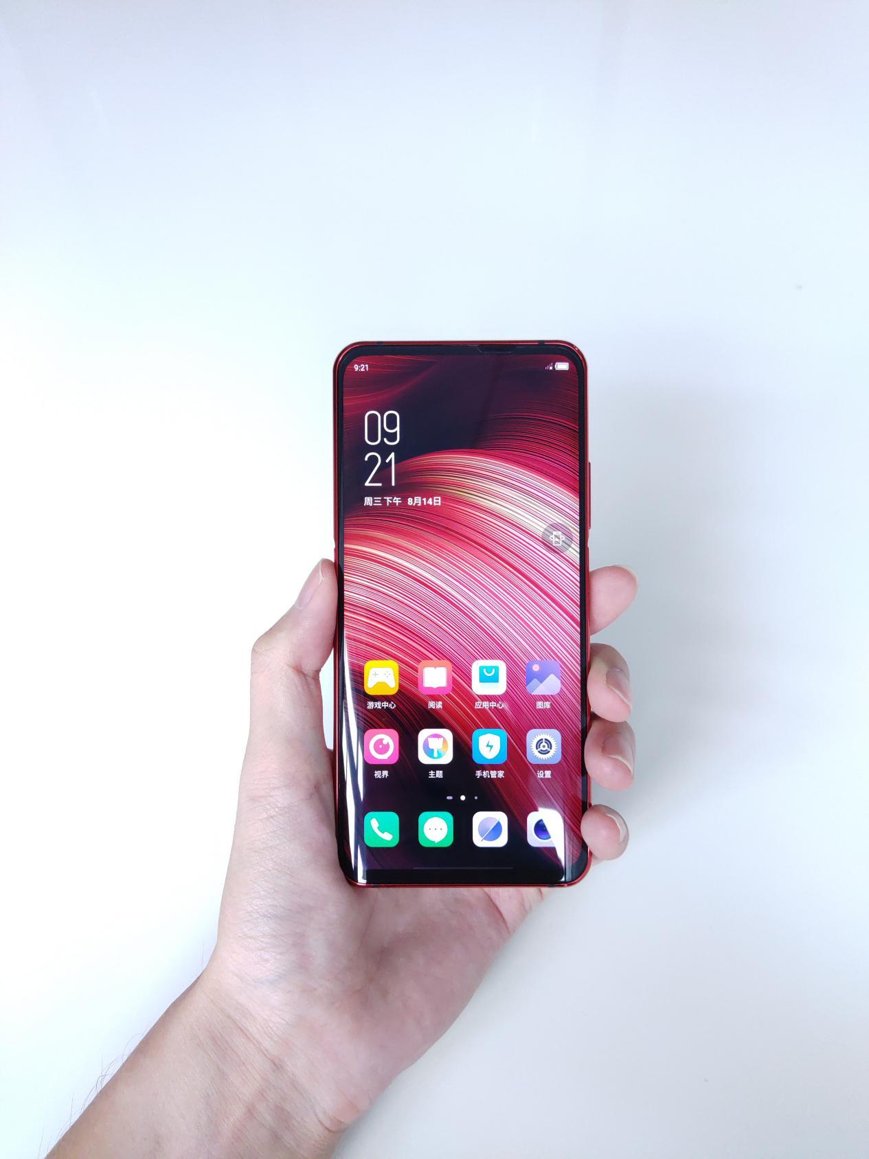 得益于努比亚z20的双屏设计,后置当成前置使用,4800万前置imx586的加