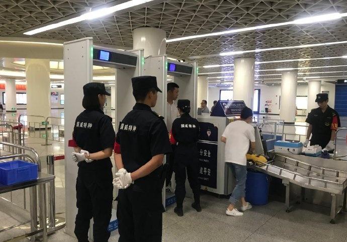 注意石家庄的地铁安检升级执行人物同检