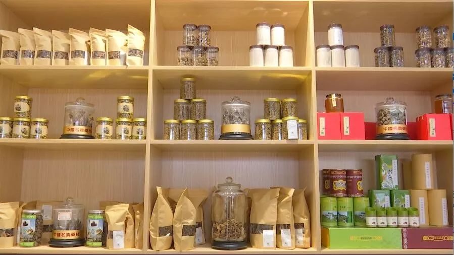 精准扶贫对口帮扶精准扶贫福贡农产品特产店在斗门区开业