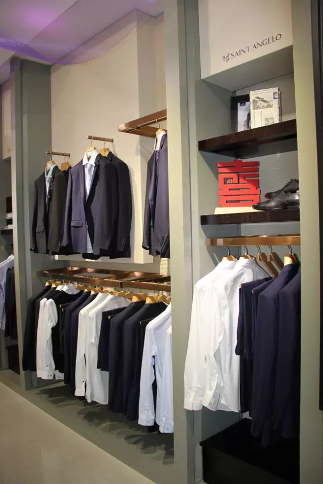 靖边县长城路南段交警大队向南100米报喜鸟专卖店报喜鸟欢迎您的到来