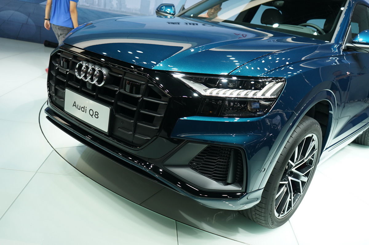 2019成都车展奥迪q8开启预售限量版车型售10976万元
