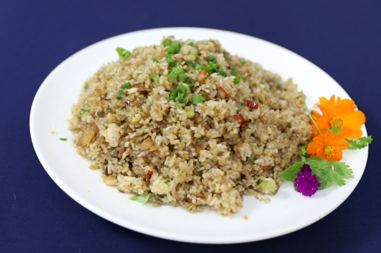 带鱼炒饭葱烧河鲫鱼扁豆酱鸡羹酱椒盐猪蹄金汤鱼片古法剡溪鹅苹果烤鸡