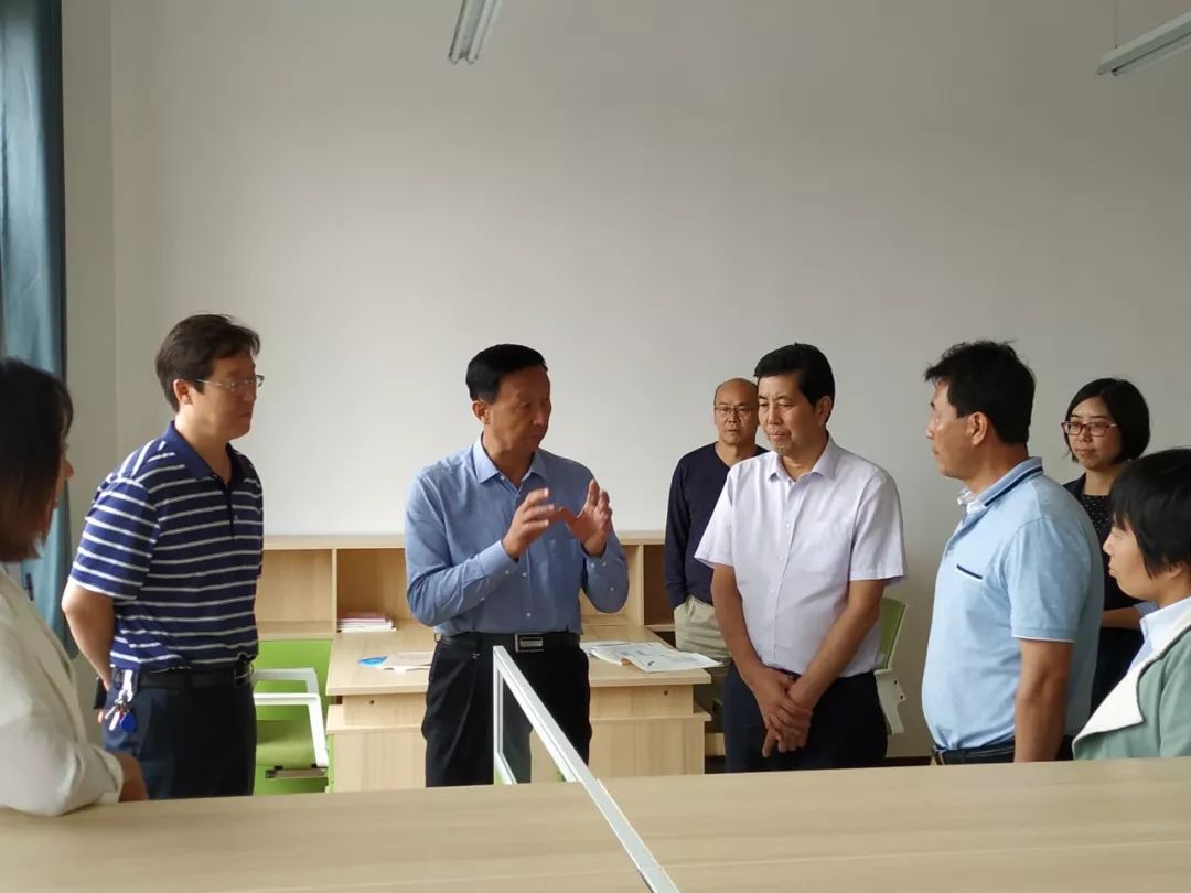 凤翔县委书记王建民检查开学安全工作!