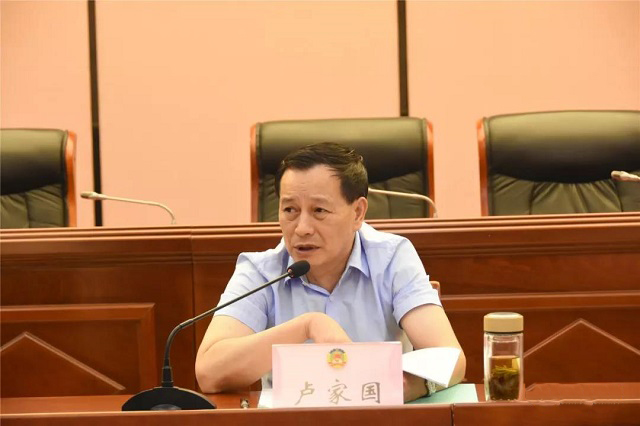 卢家国指出,随着城市的发展,小区物业管理成为社会管理的重要组成部分