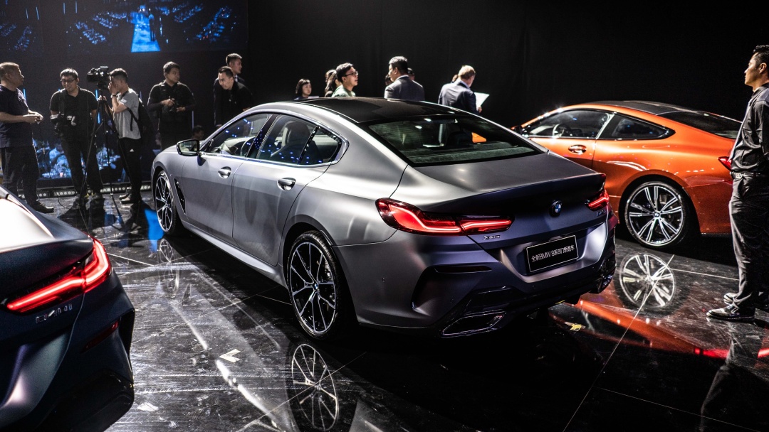 宝马最大跑车公布价格amggt要小心了