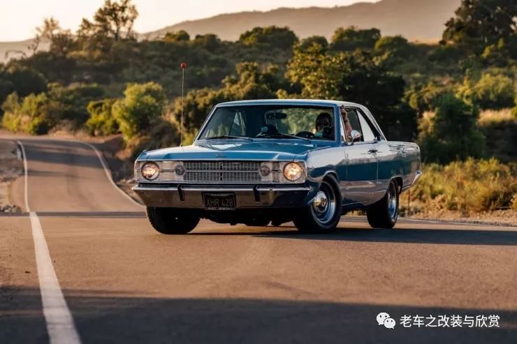 1968年道奇飞镖--父亲送给女儿的人生第一辆车竟然是这么漂亮的破车