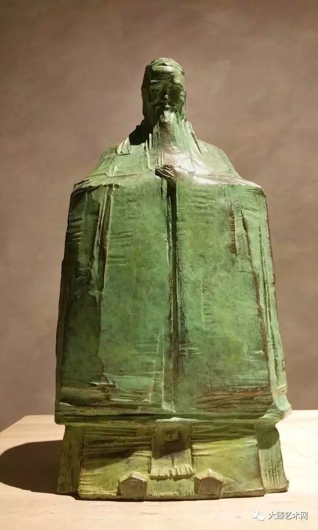 青年艺术家刘松人物雕塑手法简练干脆力度到位不拖泥带水