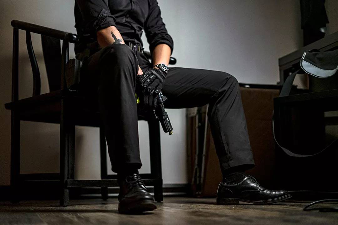 魅力值不够那就整一条战术西裤公私兼顾