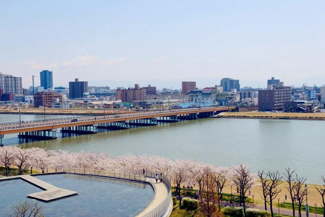 川端康成笔下的雪国新潟其实是四季宜人的旅游胜地