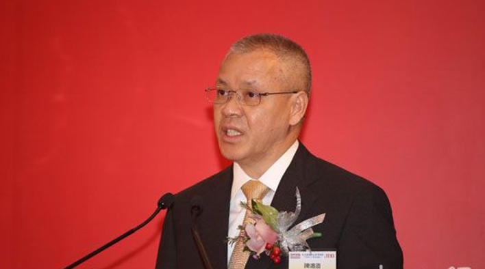 把一款无名饮料卖到百亿,后自创饮料卖千亿,今负债百亿跑到香港_陈鸿