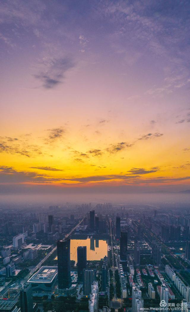 原创家住洛阳开元湖畔高楼大厦雄伟壮观朝朝暮暮都是美景