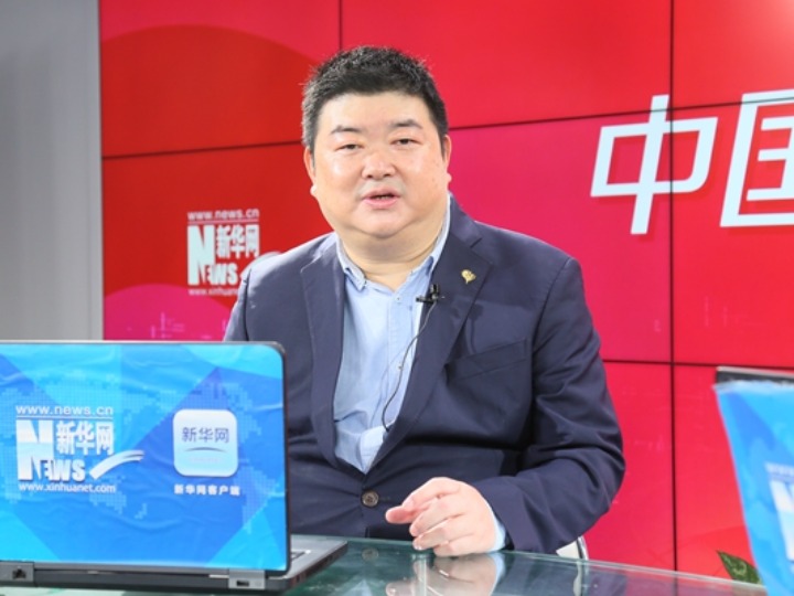 中国经济的韧性施纪鸿搭建平台做箱包产业带动者