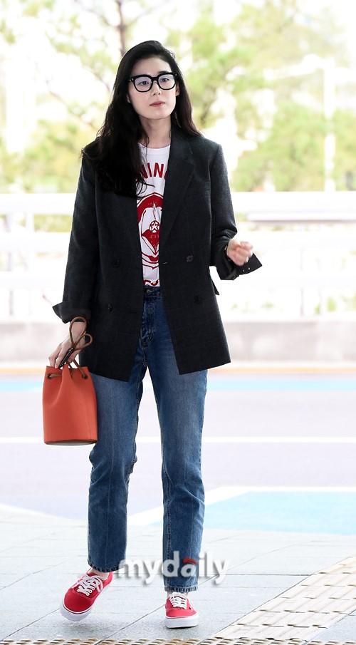 「md photo 韩国女艺人郑恩彩仁川机场飞往美国
