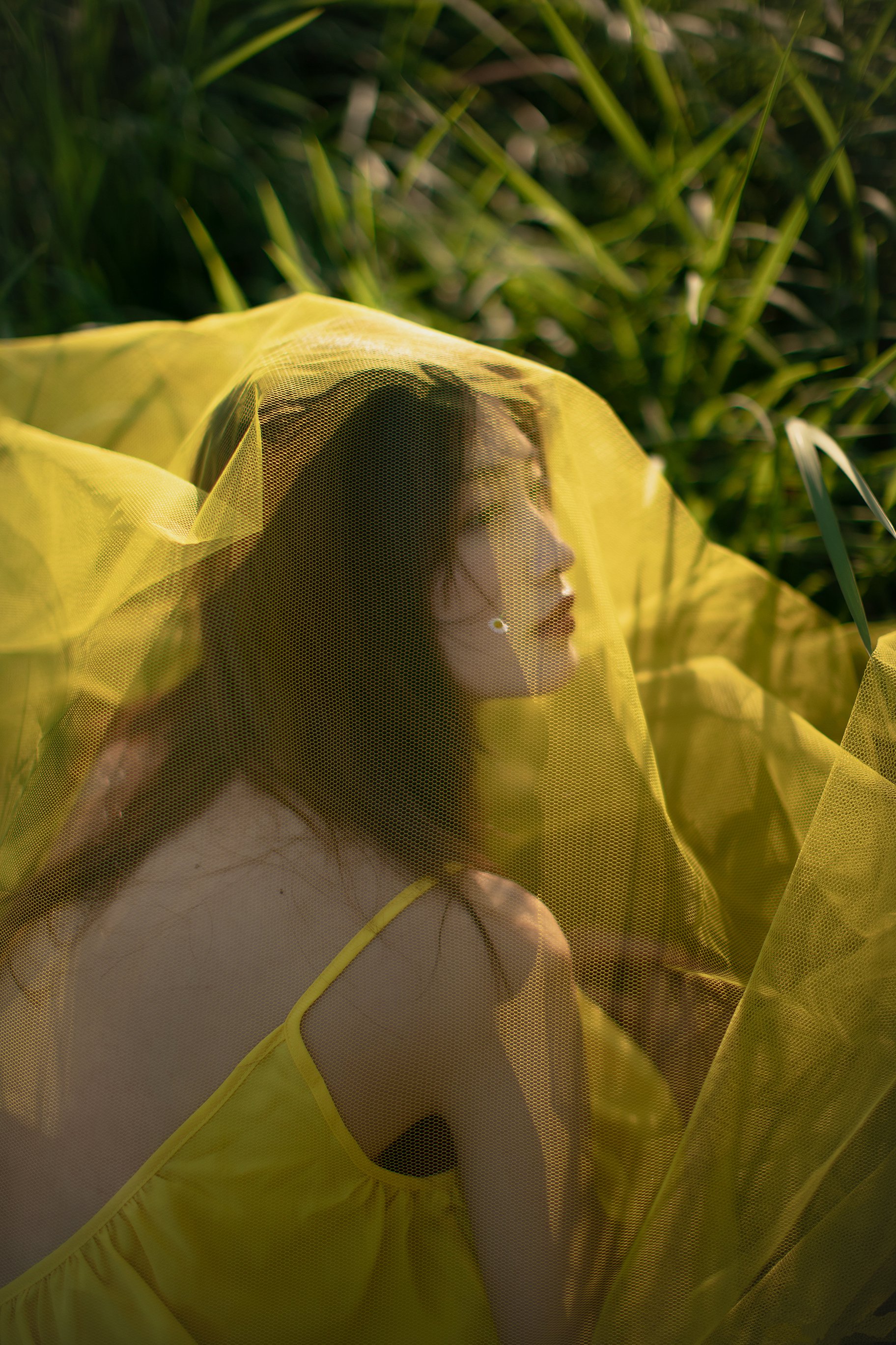 新面孔模特付欢欢演绎"山沐载"时尚大片