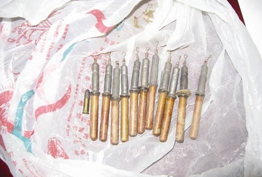 礼花弹,烟花,鞭炮,摔炮,拉炮,砸炮,发令纸等各类烟花爆竹以及黑火药