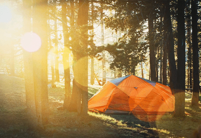 想过个不一样的中秋节吗?户外露营是个不错的选择!