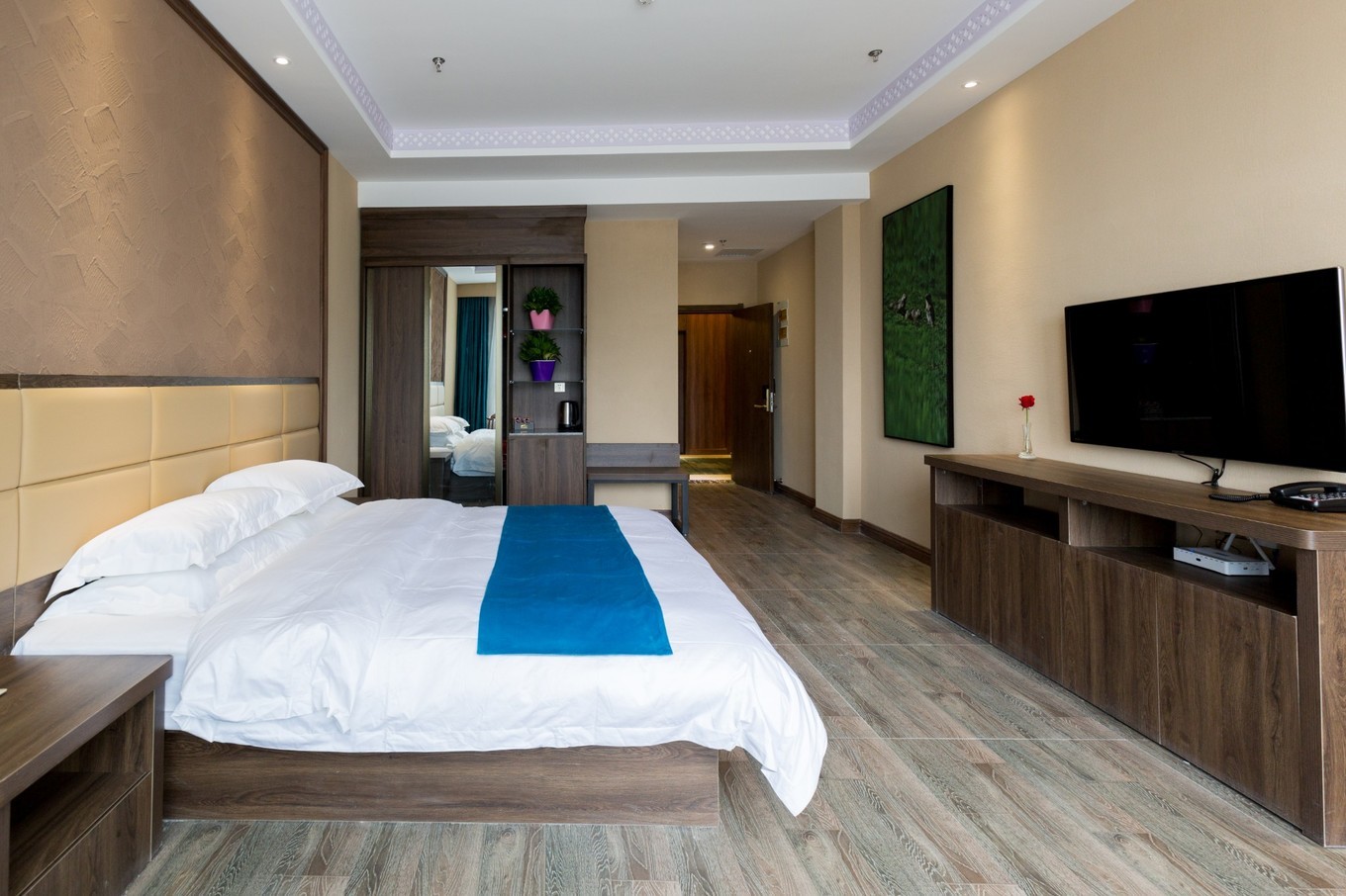 新疆那拉提一眼可望尽春光冰雪一日可走进春夏秋冬