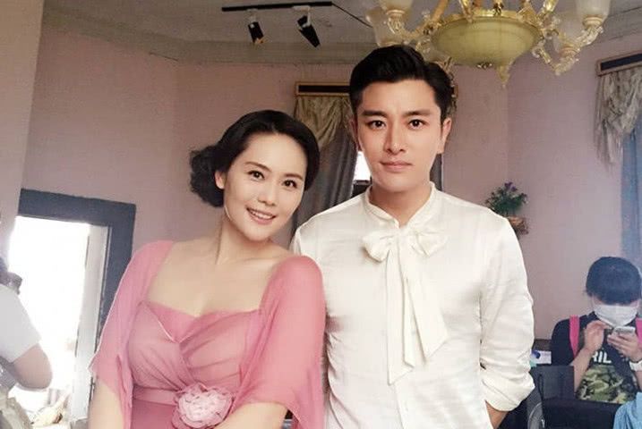 还记得《还珠格格》里的柳红吗?今43岁气质过人,美到不敢认_陈莹