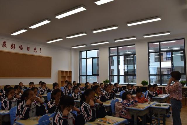 上海教育 花开赫章——赫章新纪元学校顺利开学