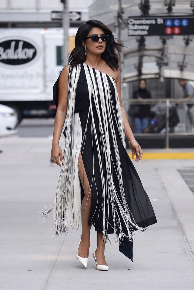 朴雅卡·乔普拉(priyanka chopra)让人越看越有味道.