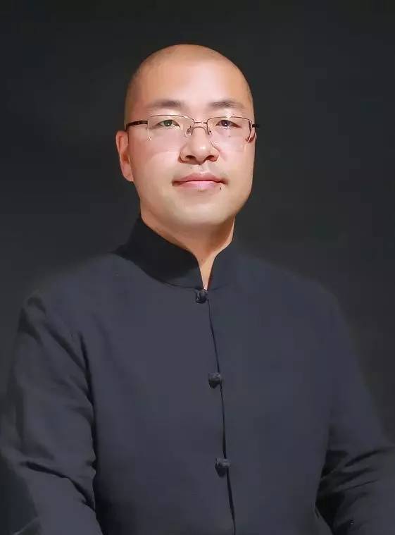 艺术者李文哲齐白石第四代传人传承了齐派中国禅画艺术