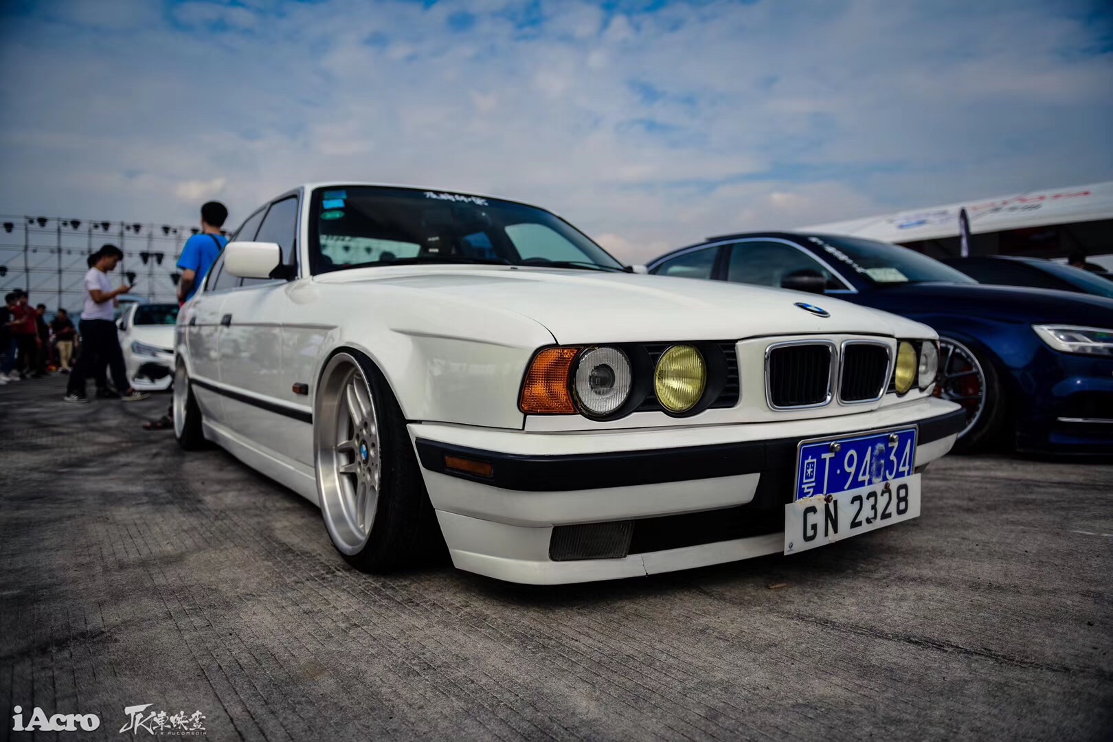 airbft气囊减震生产厂家李洋分享宝马e34改装气动避震工作原理