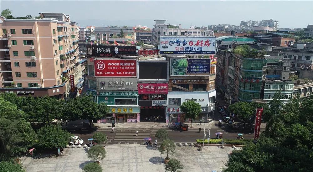 一代代梁平人的城市记忆梁山城区化茧成蝶展芳华