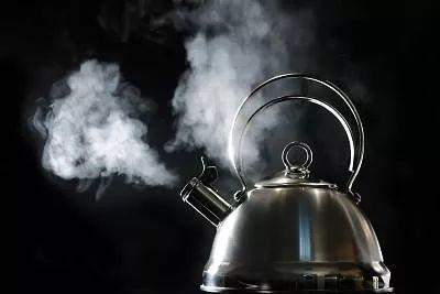 茶壶烧开水冒烟图片图片
