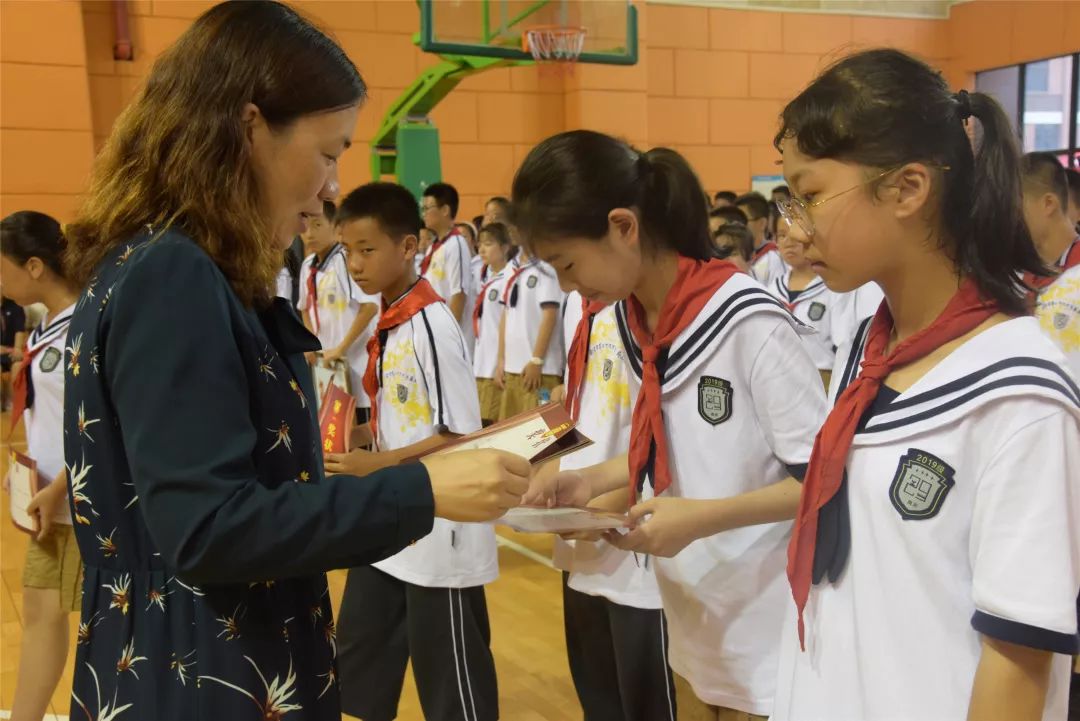 至此,南京市第二十九中学幕府山初级中学2019级新生入学教育汇报展演