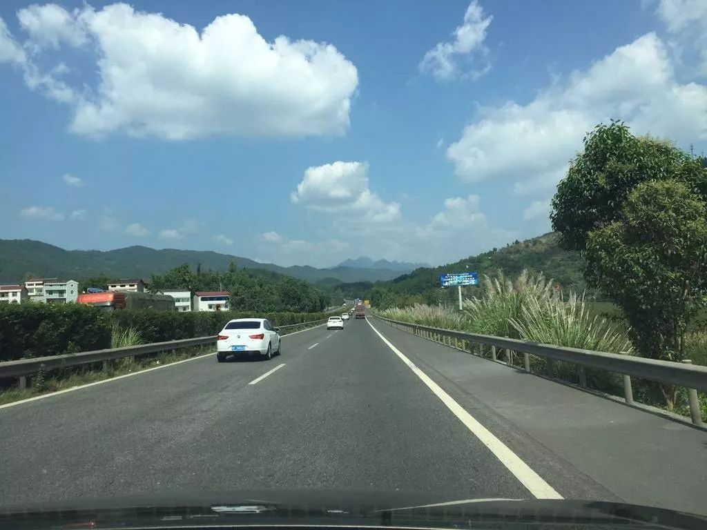 三,中秋期间危险及事故多发点段(1)g75兰海高速公路柏垭至阆中段车辆