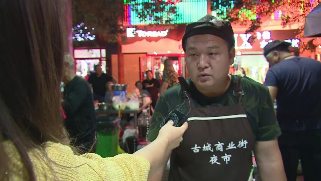 初秋时节奇台夜市热度不减