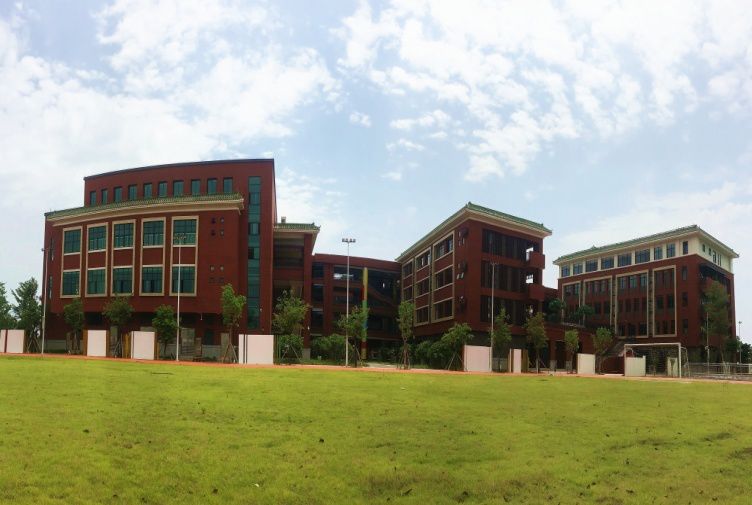 投资15亿36个班翠亨新区首所学校中山纪念小学正式开学