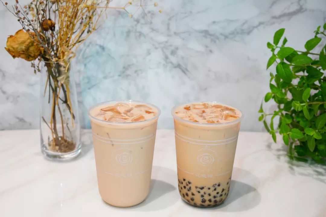 益禾堂【地址】一楼小食街益禾烤奶 泷珠￥7,益禾烤奶奶味浓郁,多重