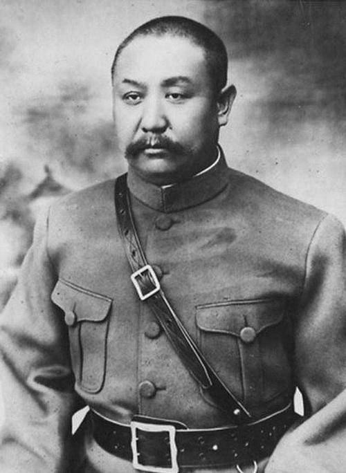 如何评价阎锡山